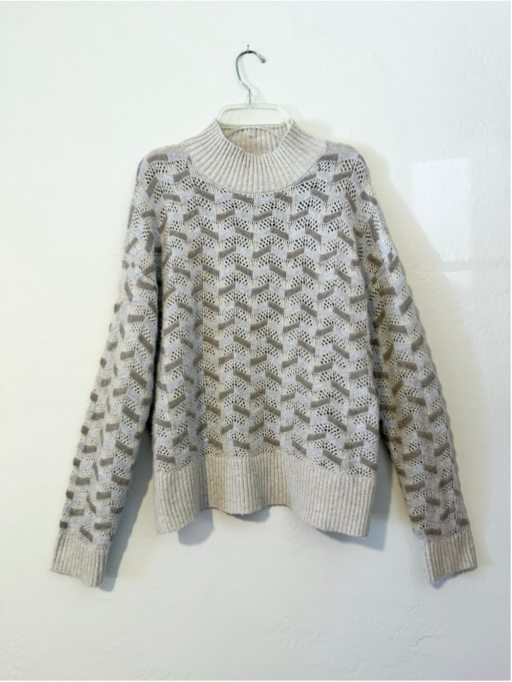 Women's chloe + jasmine Mock Neck Knitted Open Knit Sweater Size M Beige Grey